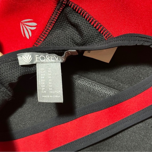 Forever 21 High Impact Crisscross Neoprene Sports Bra – Red – Medium - Picture 3 of 3